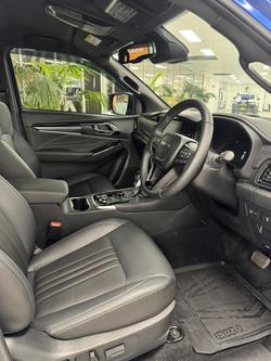 2025 Isuzu MU-X LS-T