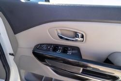 2018 Kia Carnival SLi