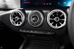 2025 GWM Tank 300 Lux