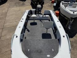 2013 QUINTREX 470 Top Ender