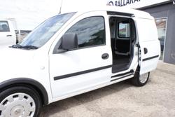 2008 Holden Combo XC MY07.5 Casablanca White