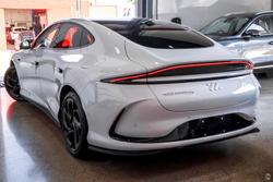 2025 MG IM5 Platinum