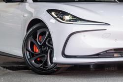 2025 MG IM5 Platinum