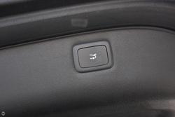 2025 MG IM6 Platinum