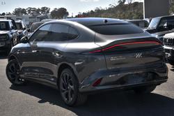 2025 MG IM6 Platinum