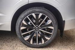 2025 Volvo XC60 Ultra T8 Plug-In Hybrid Dark