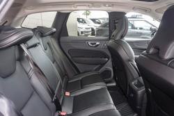 2025 Volvo XC60 Ultra T8 Plug-In Hybrid Dark