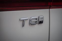 2025 Volvo XC60 Plus T8 Plug-In Hybrid Dark