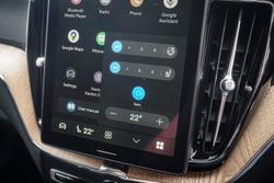 2025 Volvo XC60 Plus T8 Plug-In Hybrid Dark