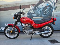 1997 Honda CB250 Red