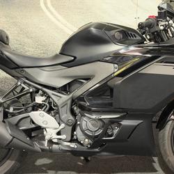2023 Yamaha YZF-R3 Black