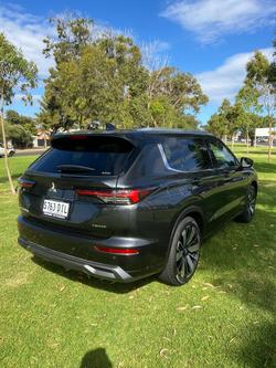 2025 Mitsubishi Outlander Exceed Tourer ZM MY25 AWD Graphite Grey with Black Mica Roof