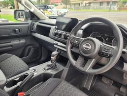 2026 Nissan Navara SL