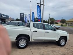 2026 Nissan Navara SL