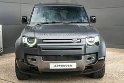 2024 Land Rover Defender 130 P400 Outbound