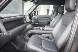 2024 Land Rover Defender 130 P400 Outbound