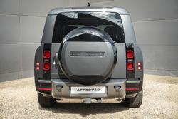 2024 Land Rover Defender 130 P400 Outbound