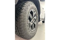 2026 Nissan Navara PRO-4X D27 MY26 4X4 Dual Range Blizzard White