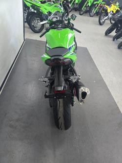 2026 Kawasaki NINJA ZX-6R (636) KRT EDITION Green