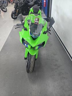 2026 Kawasaki NINJA ZX-6R (636) KRT EDITION Green