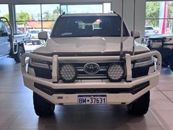 2022 Toyota LANDCRUISER LC300 3.3L V6 DSL VX 7 Seats