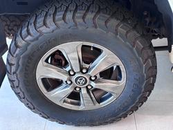 2022 Toyota LANDCRUISER LC300 3.3L V6 DSL VX 7 Seats