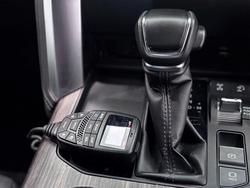 2022 Toyota LANDCRUISER LC300 3.3L V6 DSL VX 7 Seats