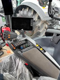 0 Valtra T175ev Tier3 Unl Titan Grey Design Black Rim - Demo Unit