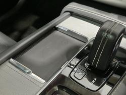 2021 Volvo XC90 B6 R-Design