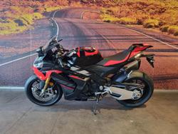 2025 Aprilia RSV4 1100 Factory RSV4 Black