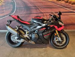Aprilia RSV4 1100 Factory