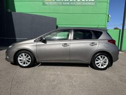 2015 Toyota Corolla Ascent Sport