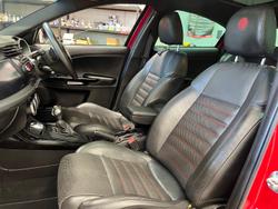 2013 Alfa Romeo Giulietta Distinctive JTD-M Series 0 MY13 Alfa Red