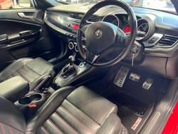 2013 Alfa Romeo Giulietta Distinctive JTD-M Series 0 MY13 Alfa Red