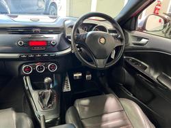 2013 Alfa Romeo Giulietta Distinctive JTD-M Series 0 MY13 Alfa Red