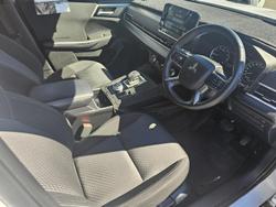 2022 Mitsubishi Outlander LS