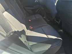 2022 Mitsubishi Outlander LS