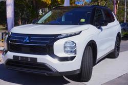 2026 Mitsubishi Outlander LS