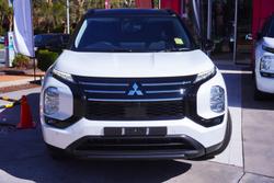 2026 Mitsubishi Outlander LS