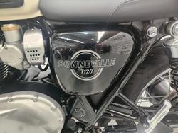 2025 Triumph Bonneville T120 Bonneville Blue