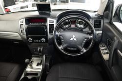 2015 Mitsubishi Pajero GLX
