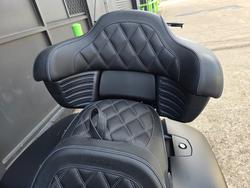 2025 Indian PURSUIT DARK HORSE BLACK