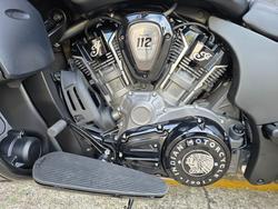 2025 Indian PURSUIT DARK HORSE BLACK