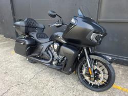 2025 Indian PURSUIT DARK HORSE BLACK