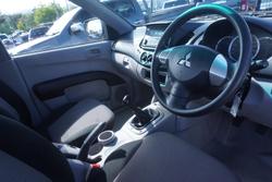 2014 Mitsubishi Triton GL