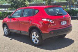 2010 Nissan Dualis ST J10 Series II MY10 Flame Red