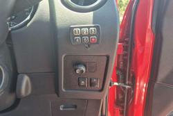 2010 Nissan Dualis ST J10 Series II MY10 Flame Red