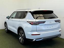 2025 Mitsubishi Outlander Aspire