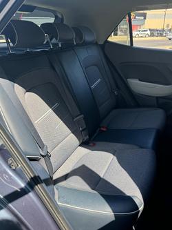 2019 Hyundai Venue Elite QX MY20 The Denim & Chalk White Roof