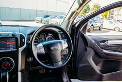 2017 Isuzu MU-X LS-T